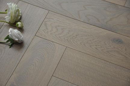 Herringbone Design Oak - Image 7
