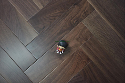 Herringbone Design Oak - Image 3