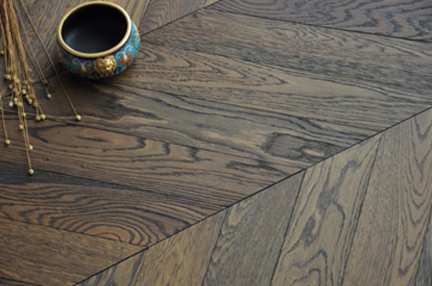 Chevron Design Oak - Image 2
